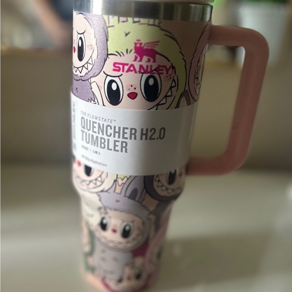 Stanley Quencher H2.0 Tumbler with Labubu